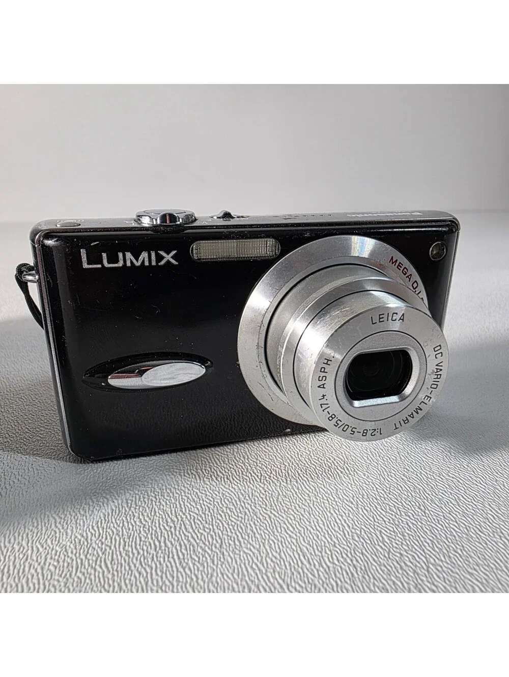 Panasonic Digital Camera Lumix DMC-FX8 5.0MP W/Battery SD Case Tested